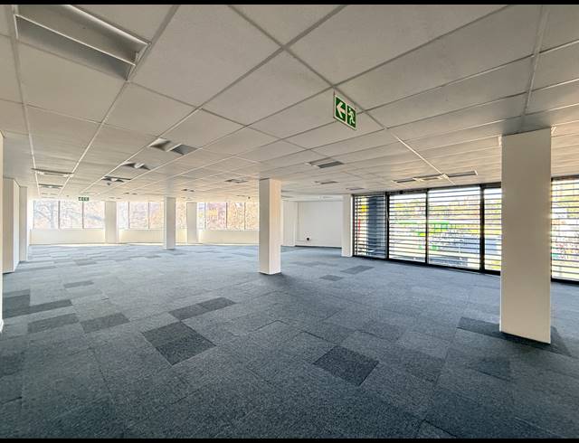 433M² OFFICE TO LET IN PARKTOWN